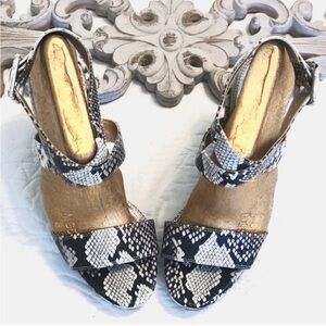 White House Black Market Black and White Snake Print Sandals